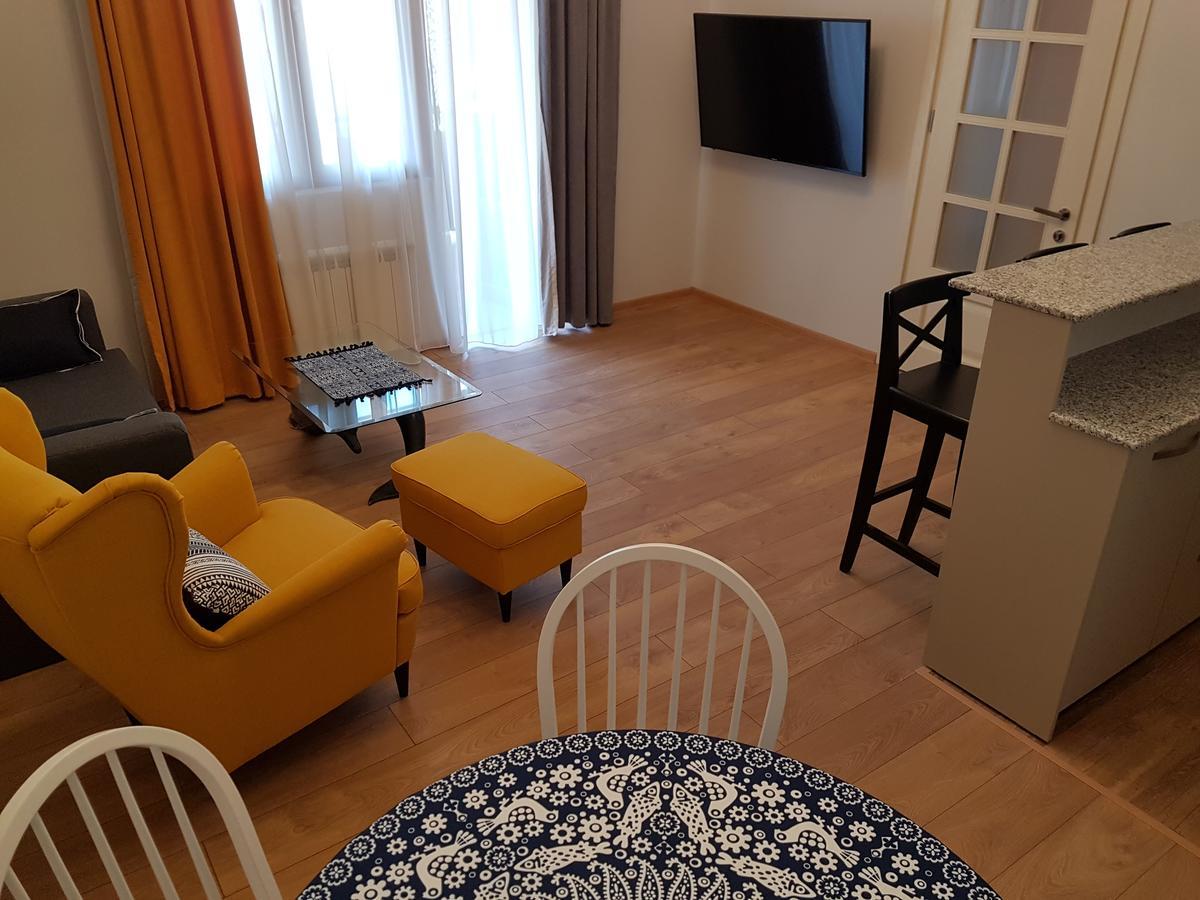 The Starry Night Apartment Batumi Bagian luar foto