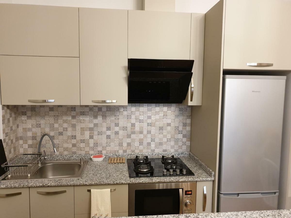 The Starry Night Apartment Batumi Bagian luar foto